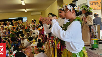 Tuvaluans overseas preserve their language to maintain their way of life
