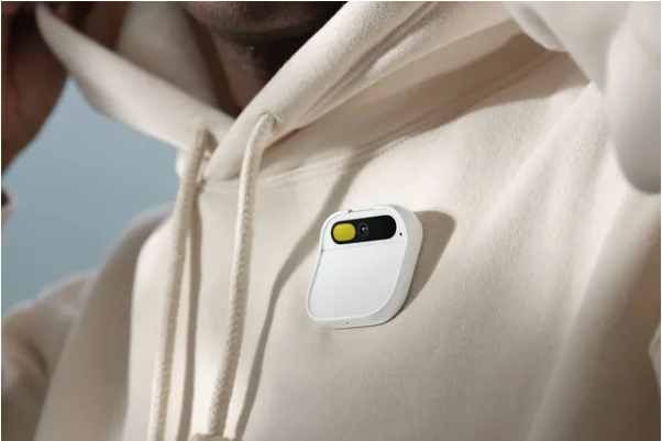 Humane AI pin