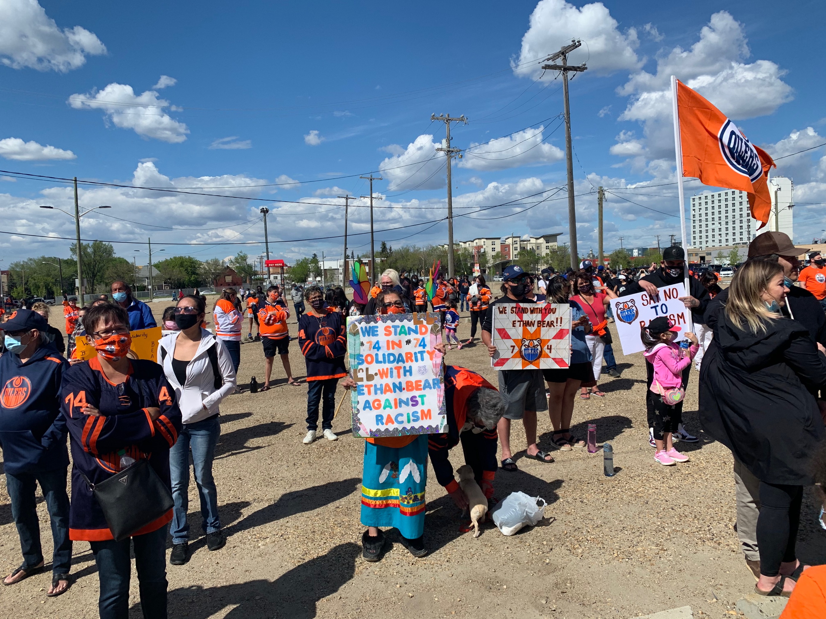 Click to play video: 'Edmonton Oilers fans rally outside Rogers Place to support Ethan Bear, stand up against racism'