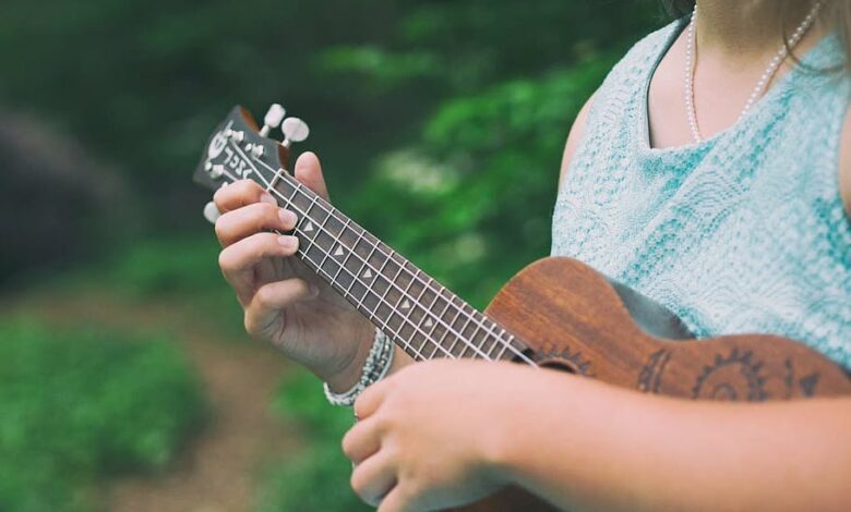15 Best Ukulele Players of All Time